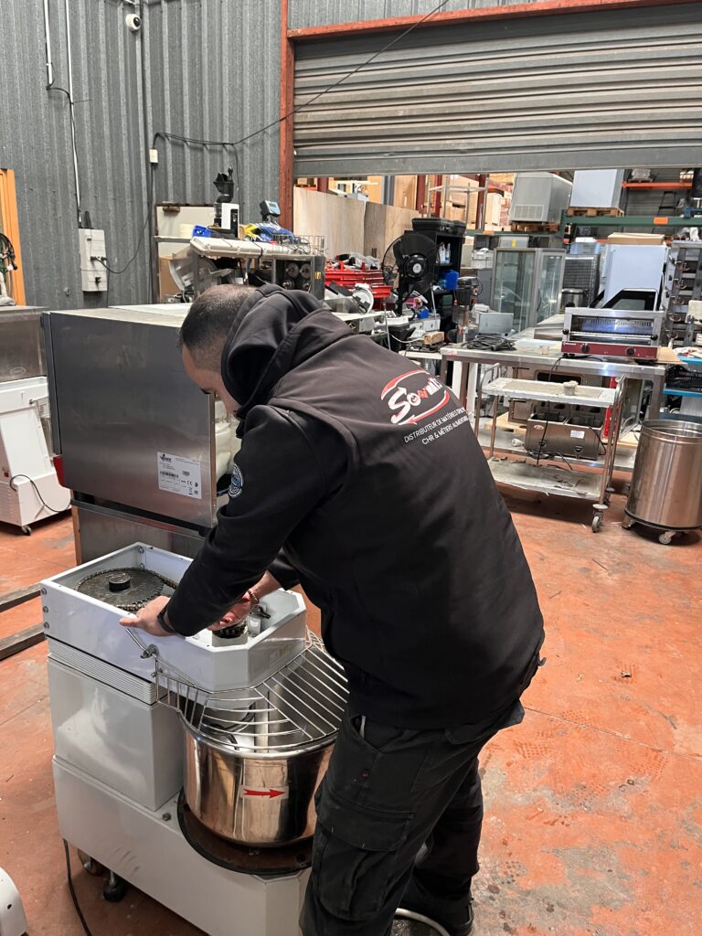 technicien 06